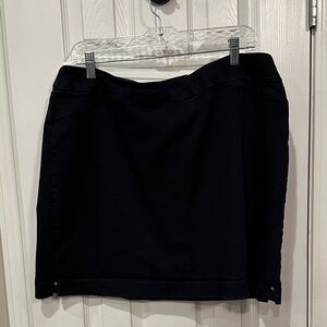 Croft & Barrow Black Skort